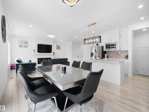 949 Stillwater Boulevard, Edmonton, AB - Indoor