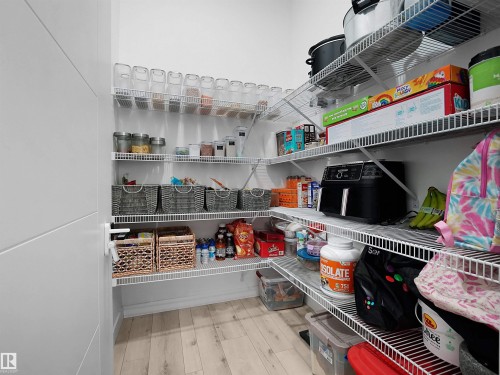 949 Stillwater Boulevard, Edmonton, AB - Indoor With Storage