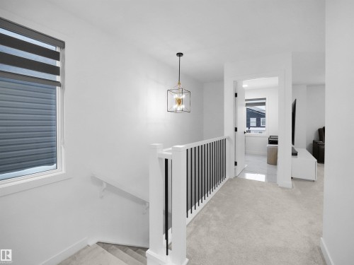 949 Stillwater Boulevard, Edmonton, AB - Indoor Photo Showing Other Room