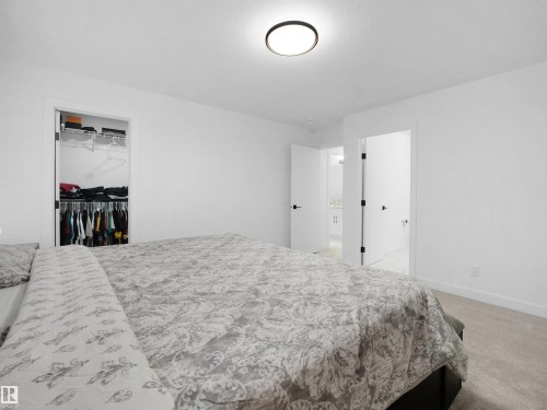 949 Stillwater Boulevard, Edmonton, AB - Indoor Photo Showing Bedroom