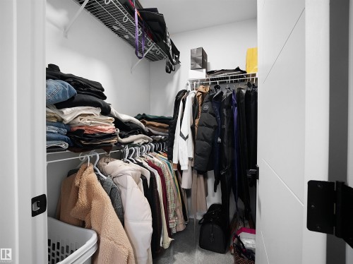 949 Stillwater Boulevard, Edmonton, AB - Indoor With Storage