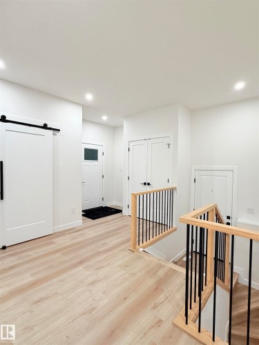 3320 Chickadee Drive, Edmonton, AB - Indoor