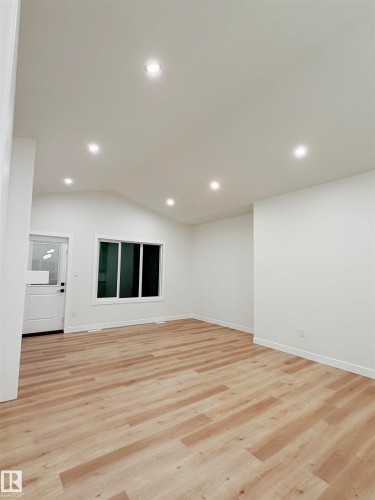 3320 Chickadee Drive, Edmonton, AB - Indoor