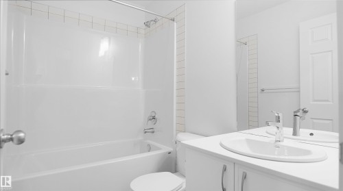 17510 5A Street, Edmonton, AB - Indoor Photo Showing Bathroom