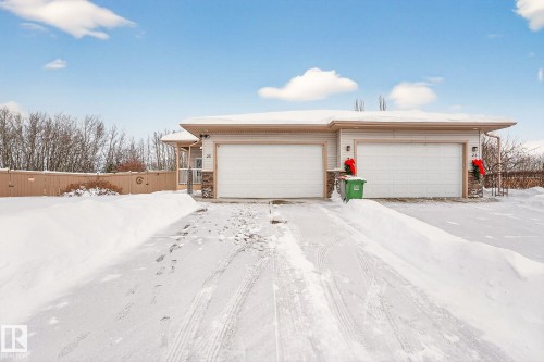 25 Folkstone Place, Stony Plain, AB - Outdoor