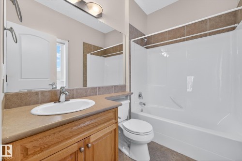 25 Folkstone Place, Stony Plain, AB - Indoor Photo Showing Bathroom