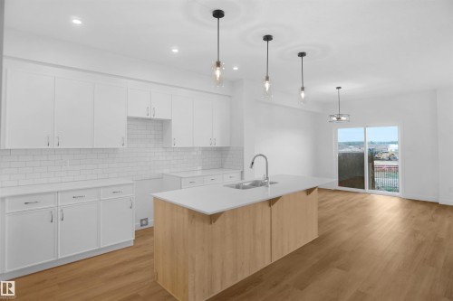 2544 211 Street, Edmonton, AB - Indoor Photo Showing Kitchen With Upgraded Kitchen