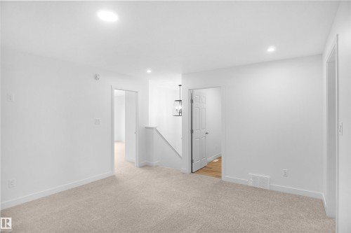 2544 211 Street, Edmonton, AB - Indoor Photo Showing Other Room