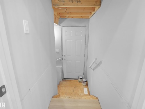 12119 34 Avenue, Edmonton, AB - Indoor Photo Showing Other Room