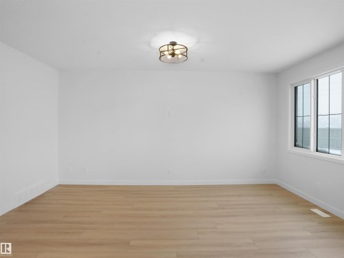 12119 34 Avenue, Edmonton, AB - Indoor Photo Showing Other Room