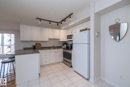 801 10909 103 Avenue, Edmonton, AB - Indoor Photo Showing Kitchen With Double Sink