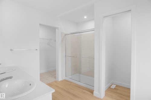 17408 7 Street, Edmonton, AB - Indoor Photo Showing Bathroom