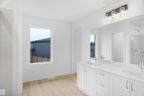 17408 7 Street, Edmonton, AB - Indoor Photo Showing Bathroom