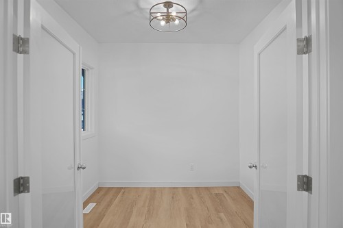 17340 7 Street, Edmonton, AB - Indoor Photo Showing Other Room