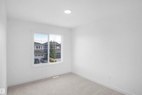 17340 7 Street, Edmonton, AB - Indoor Photo Showing Other Room