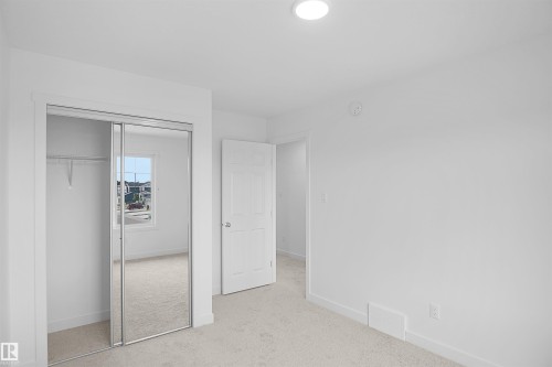 17340 7 Street, Edmonton, AB - Indoor Photo Showing Other Room