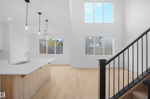 17340 7 Street, Edmonton, AB - Indoor