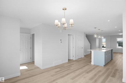 21023 25 Avenue, Edmonton, AB - Indoor