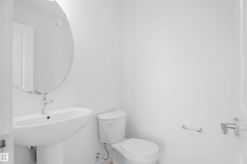 610 176 Avenue, Edmonton, AB - Indoor Photo Showing Bathroom