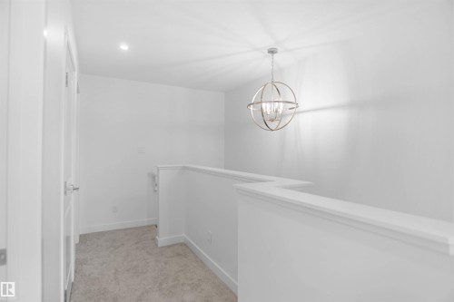 610 176 Avenue, Edmonton, AB - Indoor Photo Showing Other Room