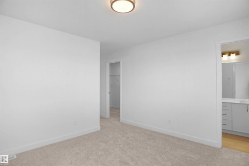 610 176 Avenue, Edmonton, AB - Indoor Photo Showing Other Room