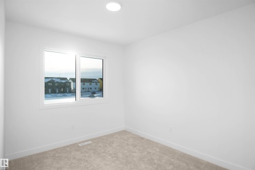 610 176 Avenue, Edmonton, AB - Indoor Photo Showing Other Room
