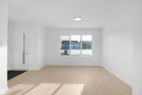 610 176 Avenue, Edmonton, AB - Indoor Photo Showing Other Room