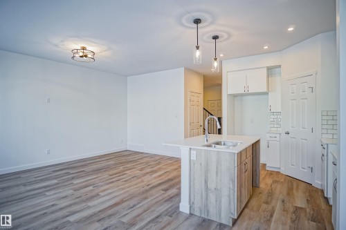 17632 4 Street, Edmonton, AB - Indoor