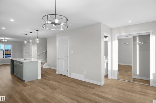 20919 16 Avenue, Edmonton, AB - Indoor Photo Showing Kitchen