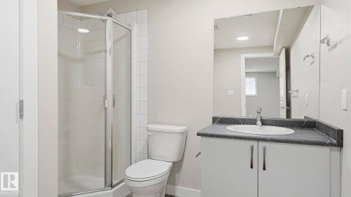 98 Heatherglen Crescent, Spruce Grove, AB - Indoor Photo Showing Bathroom