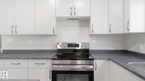 98 Heatherglen Crescent, Spruce Grove, AB - Indoor Photo Showing Kitchen