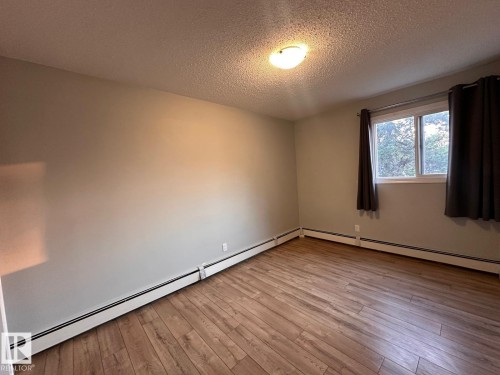 4 3823 76 Street, Edmonton, AB - Indoor Photo Showing Other Room