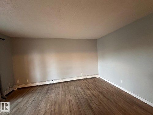 4 3823 76 Street, Edmonton, AB - Indoor Photo Showing Other Room