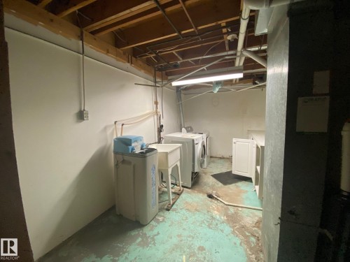 3607 53 Street, Wetaskiwin, AB - Indoor