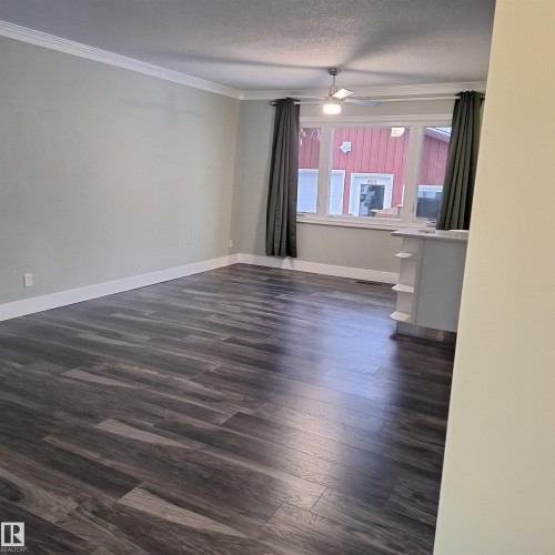893 Birch Avenue, Sherwood Park, AB - Indoor Photo Showing Other Room
