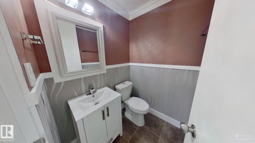 893 Birch Avenue, Sherwood Park, AB - Indoor Photo Showing Bathroom