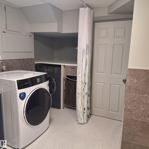 893 Birch Avenue, Sherwood Park, AB - Indoor Photo Showing Laundry Room