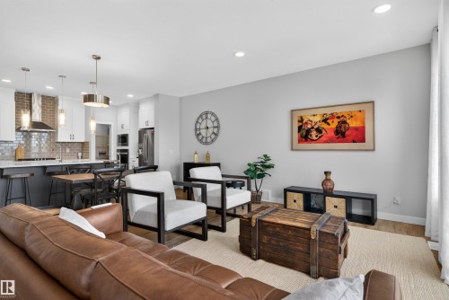 3230 Parker Loop, Edmonton, AB - Indoor