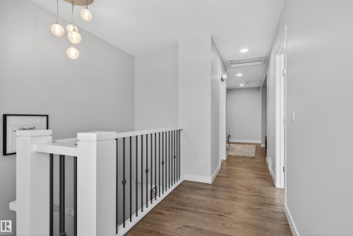 3230 Parker Loop, Edmonton, AB - Indoor Photo Showing Other Room