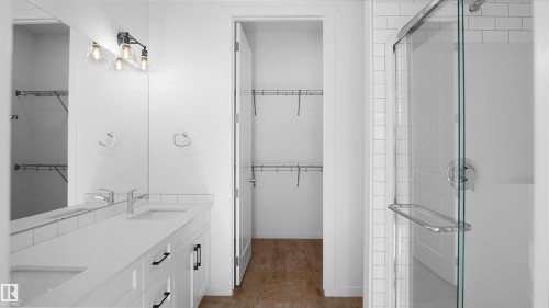 20605 42 Avenue, Edmonton, AB - Indoor Photo Showing Bathroom