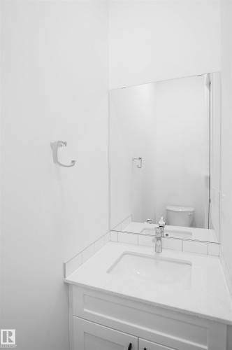 20605 42 Avenue, Edmonton, AB - Indoor Photo Showing Bathroom