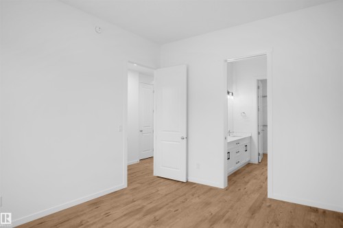 20605 42 Avenue, Edmonton, AB - Indoor Photo Showing Other Room