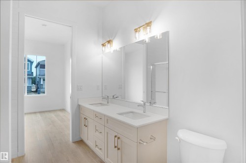 20609 42 Avenue, Edmonton, AB - Indoor Photo Showing Bathroom