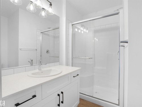 67 525 Secord Boulevard, Edmonton, AB - Indoor Photo Showing Bathroom