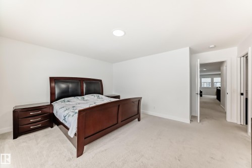 3247 Chernowski Way, Edmonton, AB - Indoor Photo Showing Bedroom