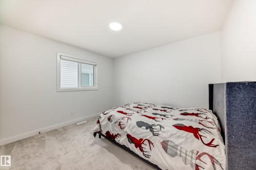 3247 Chernowski Way, Edmonton, AB - Indoor Photo Showing Bedroom