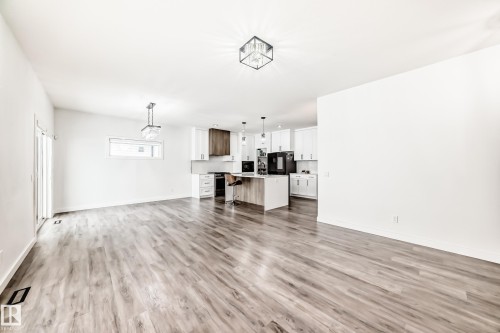 3247 Chernowski Way, Edmonton, AB - Indoor