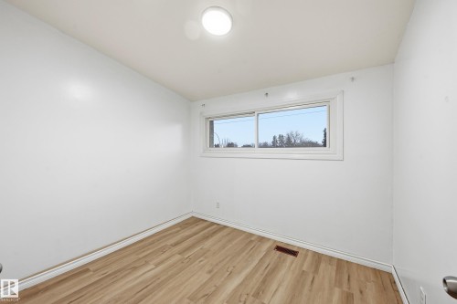 10810 132 Avenue, Edmonton, AB - Indoor Photo Showing Other Room