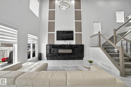 15023 15 Street, Edmonton, AB - Indoor Photo Showing Other Room