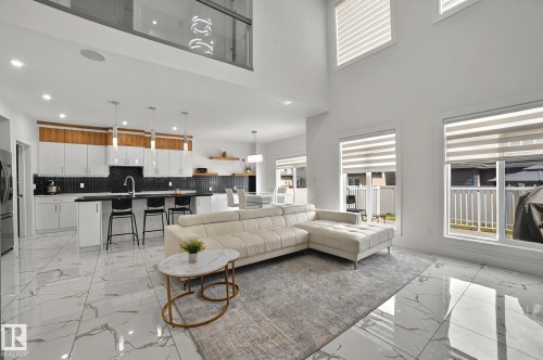 15023 15 Street, Edmonton, AB - Indoor Photo Showing Living Room